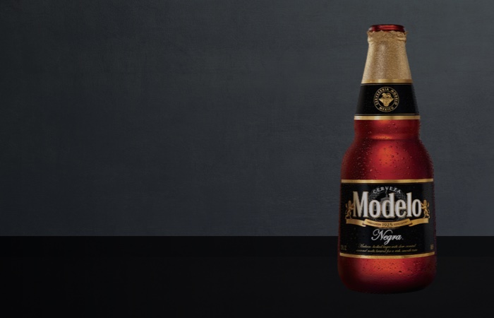 Modelo Negra bottle